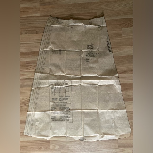 Simplicity 2884 Misses Dress In Two Lengths - Picture 3 of 4